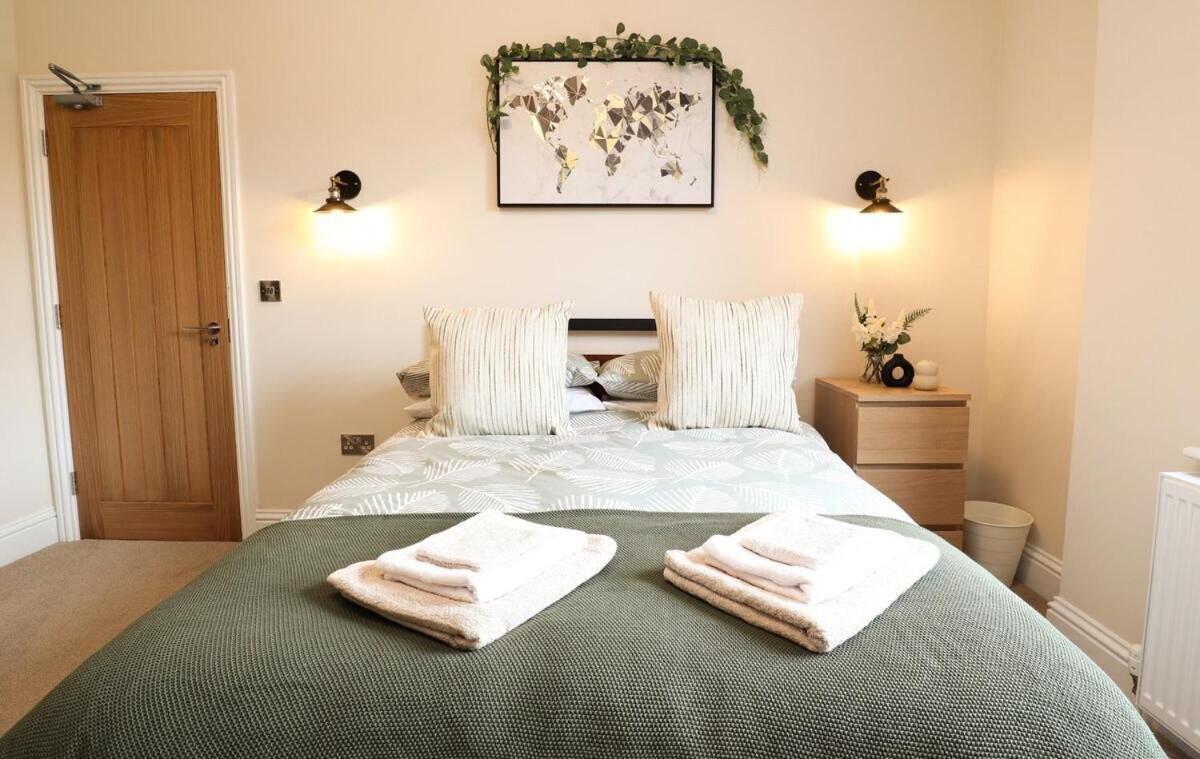 Green Nest Room With Private Bathroom Eastbourne Exterior foto